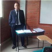 Profesor de matemáticas con alta experiencia en conocimientos en el área para población de primaria y bachillerato